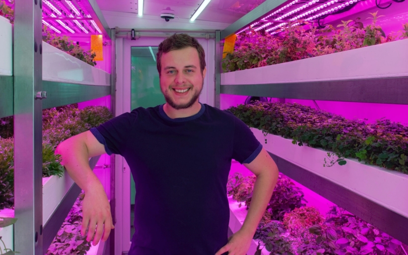 jakub-fay-growlight-boxed-min