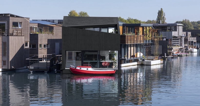 amsterdam_i29_floating_house_0