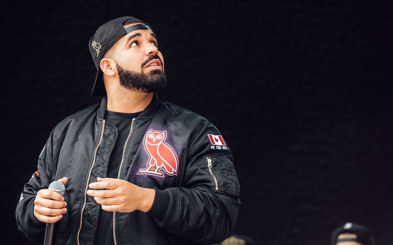 Rapper Drake uzavřel nahrávací smlouvu za stovky milionů dolarů ...