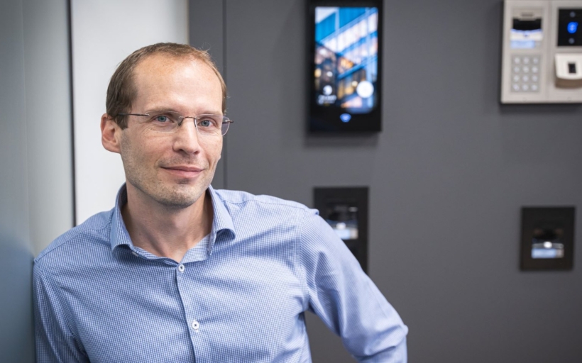 michal-kratochvil-2n_boxed