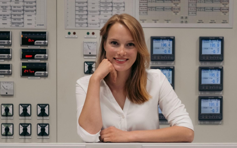 adela_chalupova_boxed