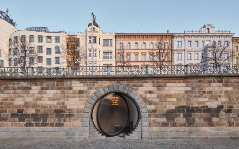 Pražská náplavka od Petra Jandy a jeho studia Brainwork