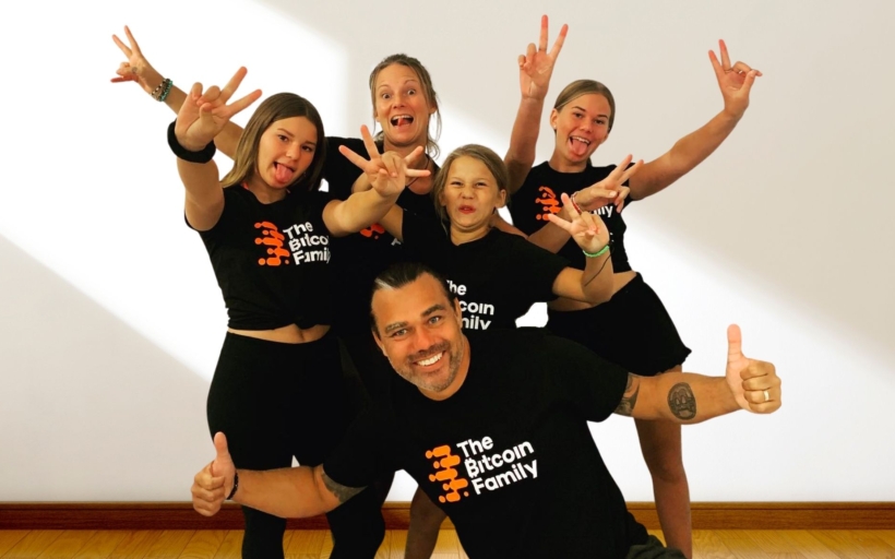 bitcoin-family-xx1