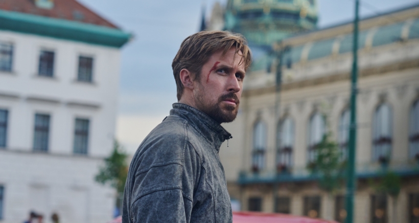 The Gray Man (2022) Ryan Gosling as Six. Cr. Paul Abell/Netflix