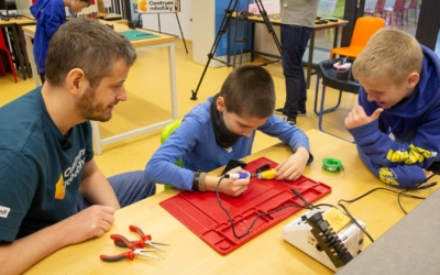 krouzky-v-centru-robotiky-min