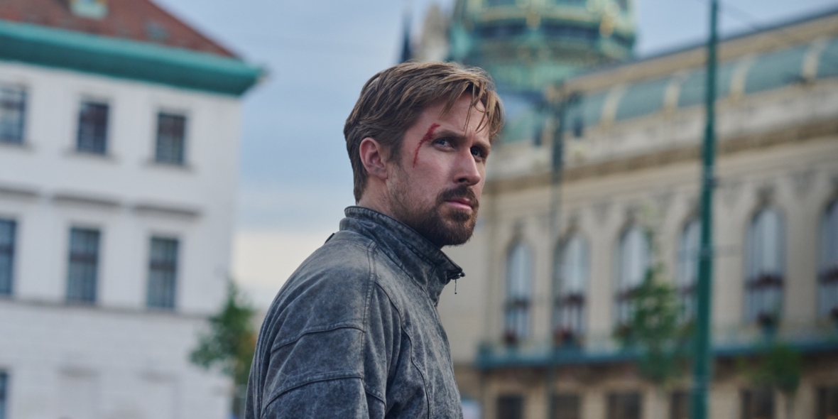 The Gray Man (2022) Ryan Gosling as Six. Cr. Stanislav Honzik/Netflix © 2022
