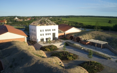 thaya-1