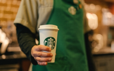 starbucks-sustainability-commitment-reusable-cups-1