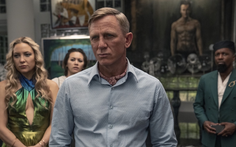glass-onion-knives-out-mystery-netflix-daniel-craig
