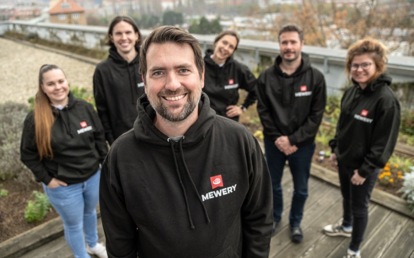 mewery_founder-roman-laus-and-team-min