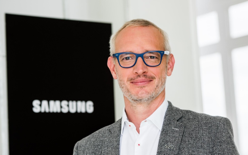 tomas-balik-samsung-boxed-01