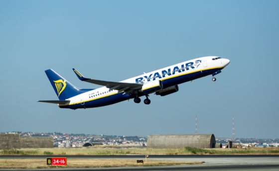 Ryanairu se propadl zisk za první čtvrtletí o 46 procent