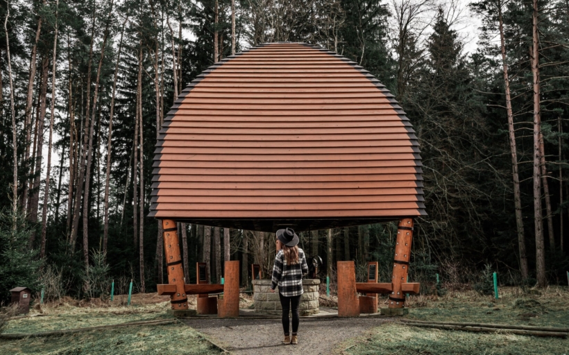 pamatnik-vcelich-matek-1