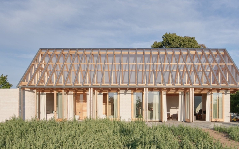 transparentni-dum-88