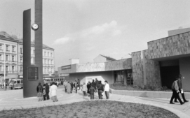 Ikonická plastika hodin na Floreci