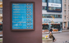 Ikonická plastika hodin na Floreci