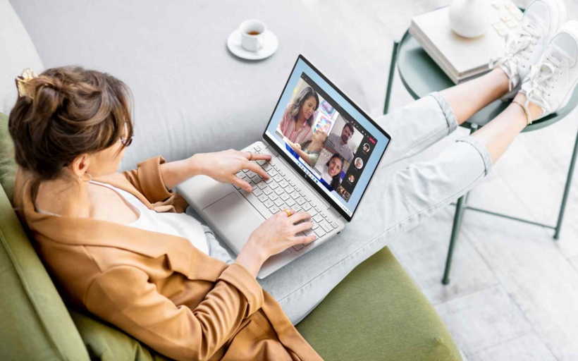 22c1_spectre_dashiell_14_naturalsilver_nonprivacy_t_ircam_nonodd_fpr_hero_lifestyle_1920x1080