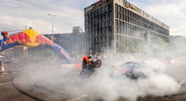 red-bull-showrun_24-6