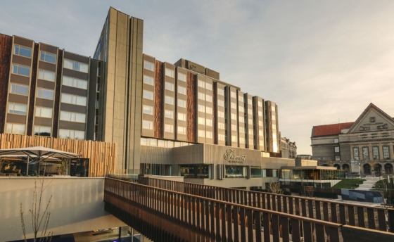 1-fairmont-golden-prague_building-1