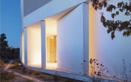 beef-architekti-house-with-gills-matej-hakar-11-min