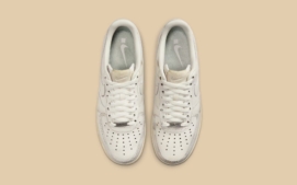 air-force-1-low-dirty-triple-white-6