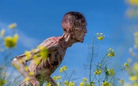 An infected in Columbia Pictures‘ 28 YEARS LATER.