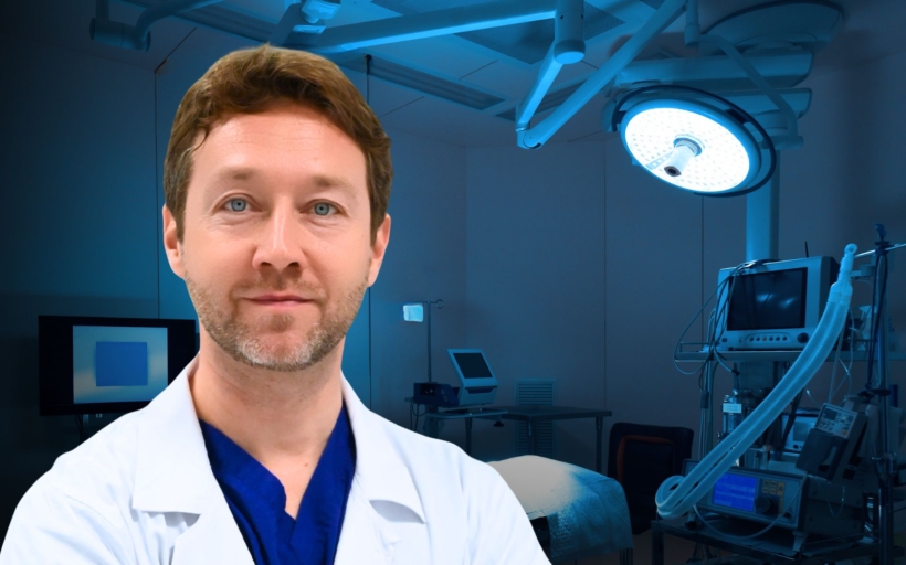 Plastický chirurg Jiří Bayer