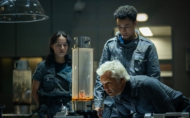 vetrelec-zeme-alien-earth-08