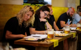 pult-ambiente-degustacni-rada-pivo-06