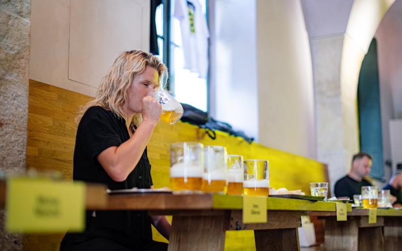 pult-ambiente-degustacni-rada-pivo-07