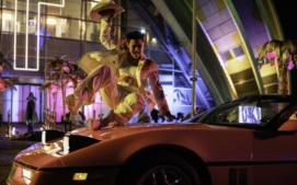 bezici-muz-running-man-glen-powell-07