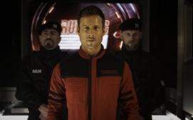 Glen Powell stars in Paramount Pictures‘ „THE RUNNING MAN.“