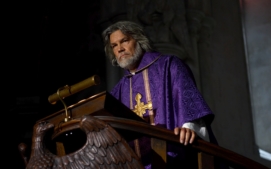 na-noze-knives-out-netflix-04