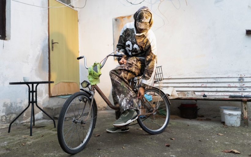 family-affair-by-footshop-brett-olah