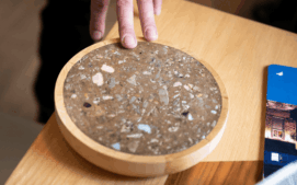 klenova-bouda_ukazka-hlinene-podlahy