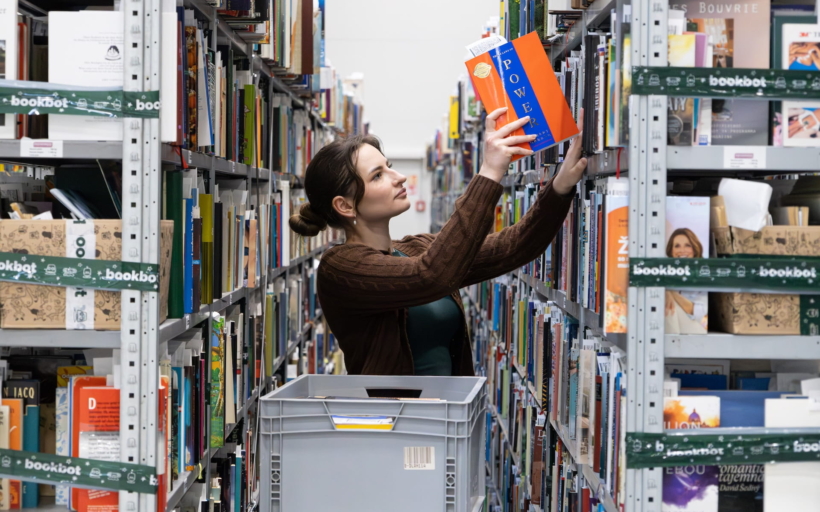 bookbot_razeni-knih_hostivar