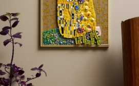 lego-gustav-klimt-polibek-obraz-01