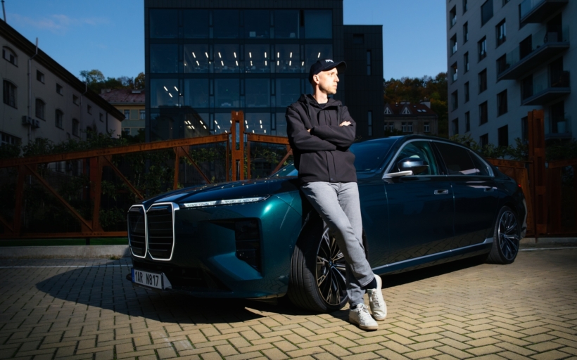 bmw740-01