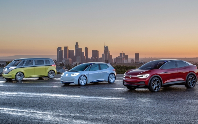 Volkswagen_I.D._concept_family-Small-7739